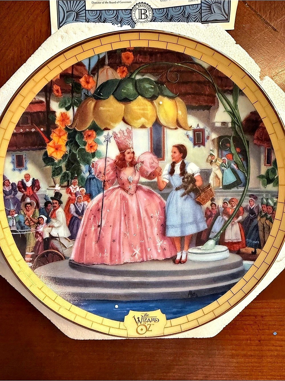 The Wizard of Oz Greeting Dorothy Porcelain Collectible Plate Like New